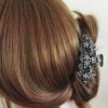 grande-pince-crabe-métal-argenté-strass-en-cristal-sia